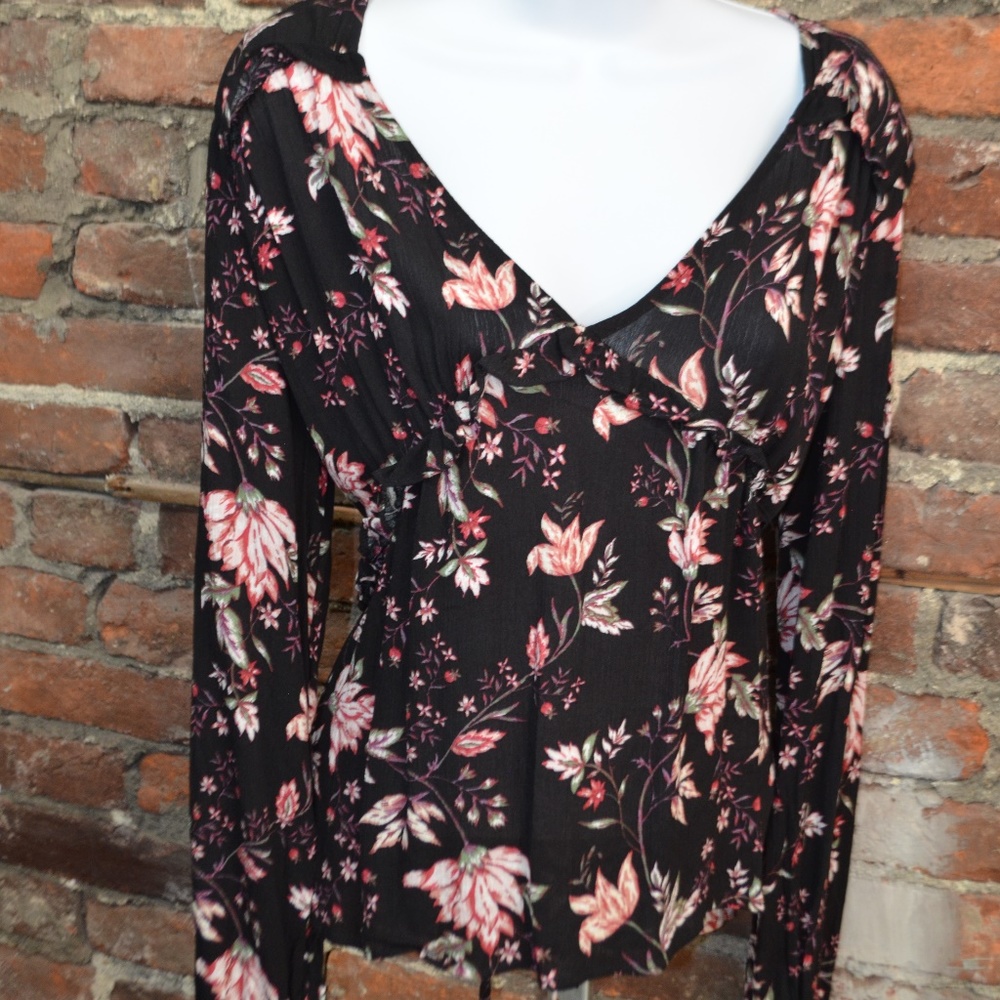 AMERICAN RAG WOMENS BLOUSE